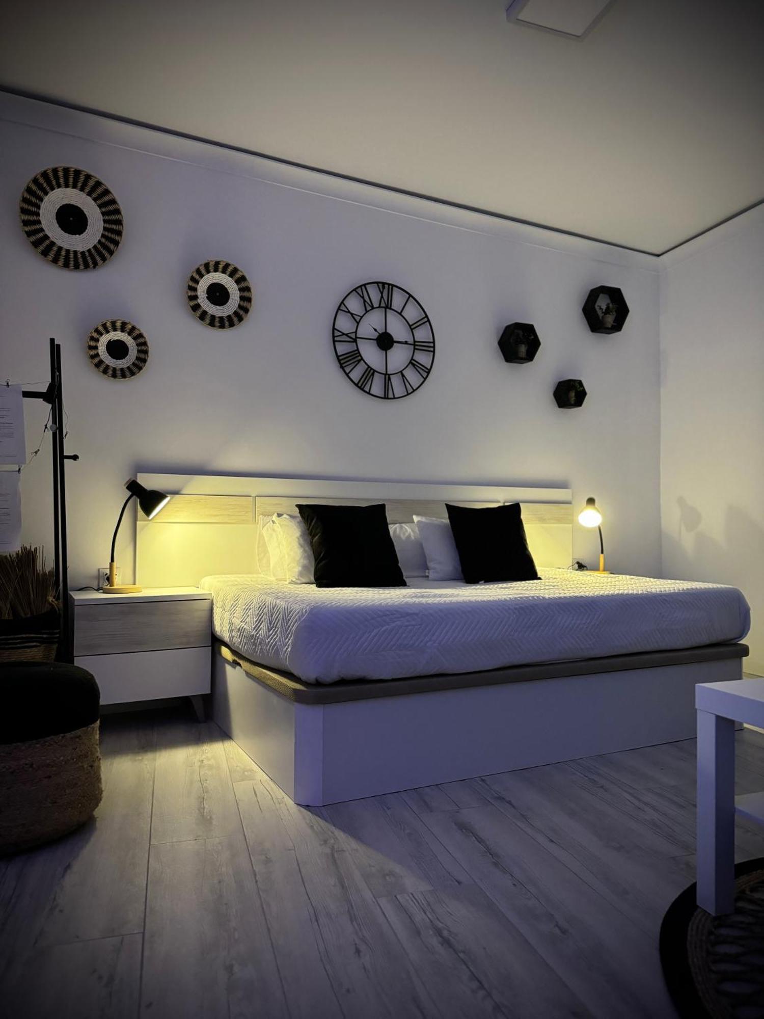 Madrid Centro Suite Vanguardista Экстерьер фото